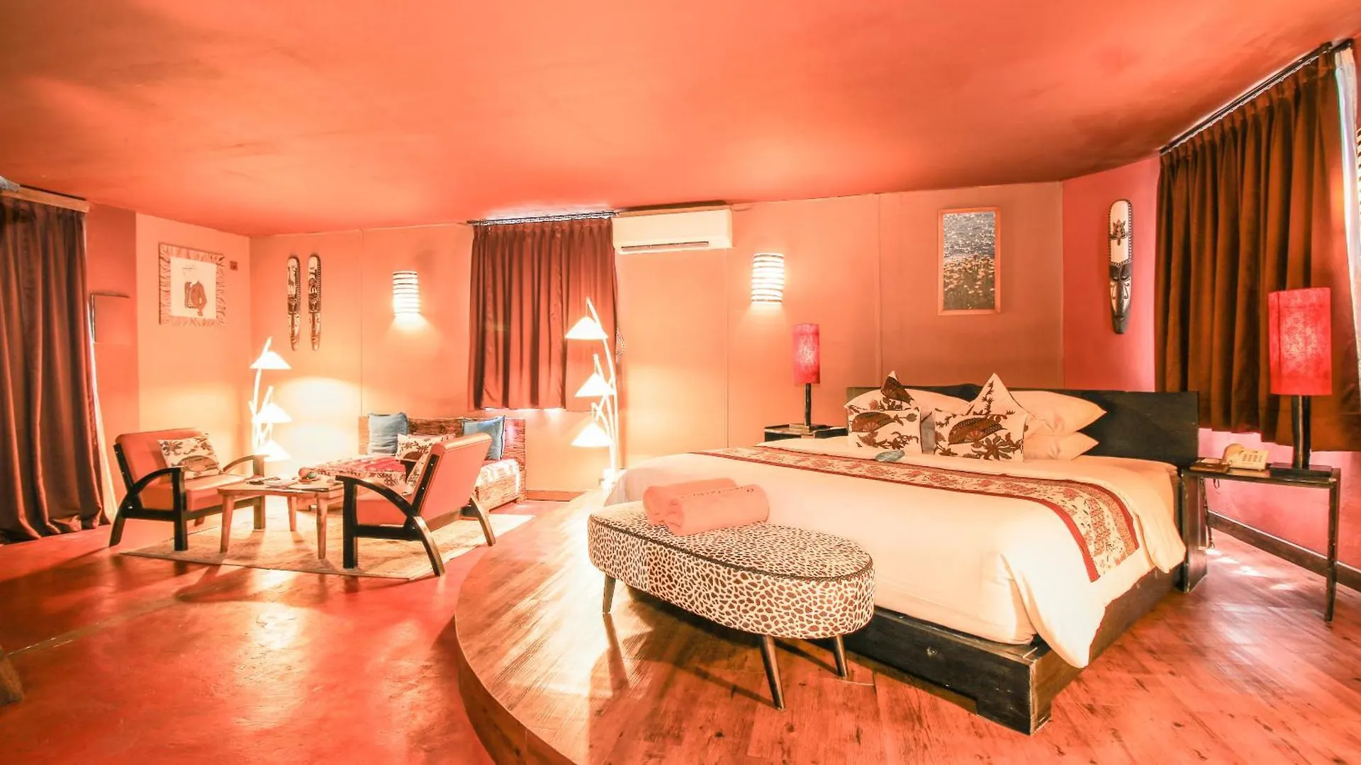 Hotel Sky Suites Seminyak