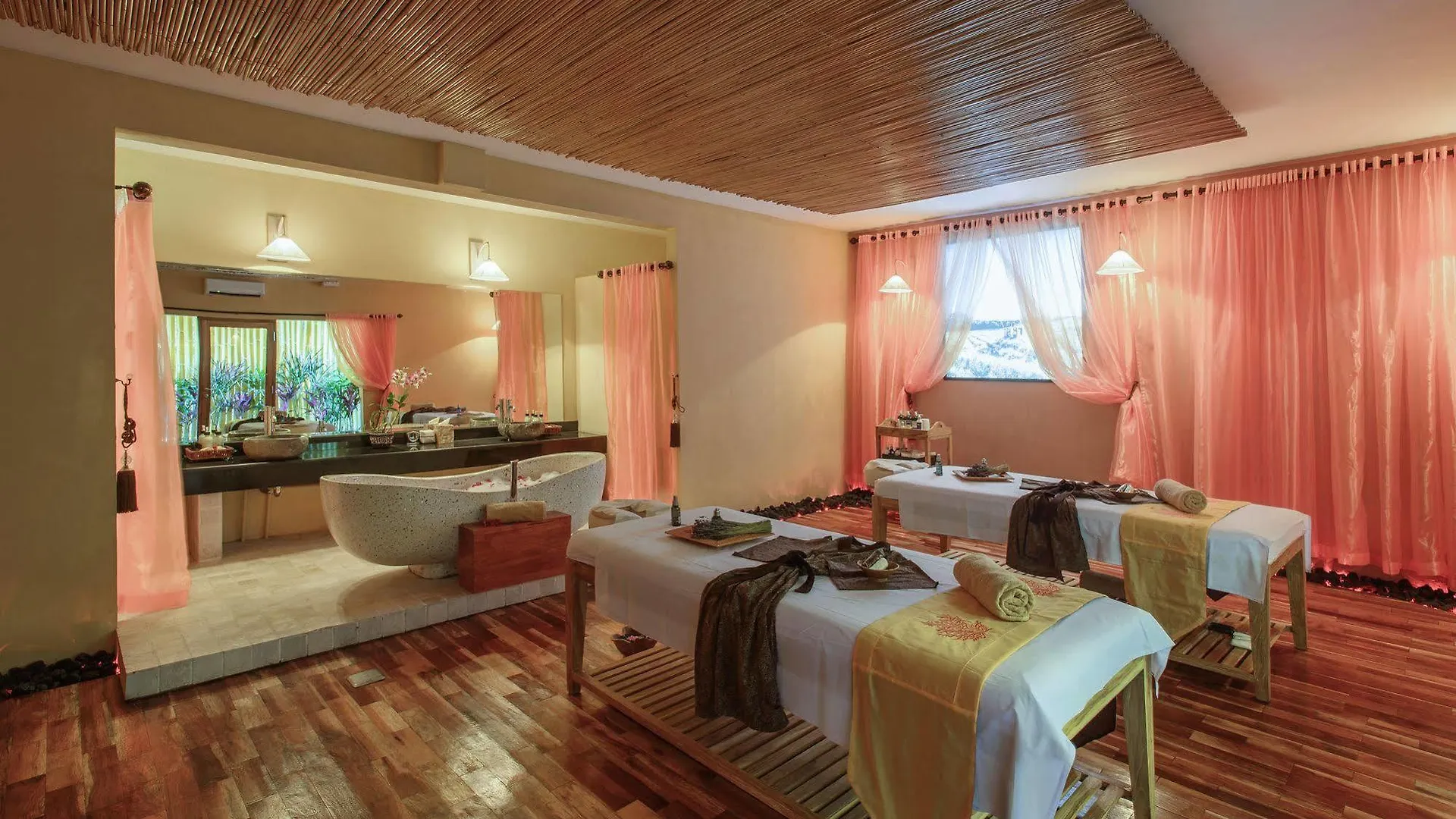 Sky Suites Seminyak Hotel