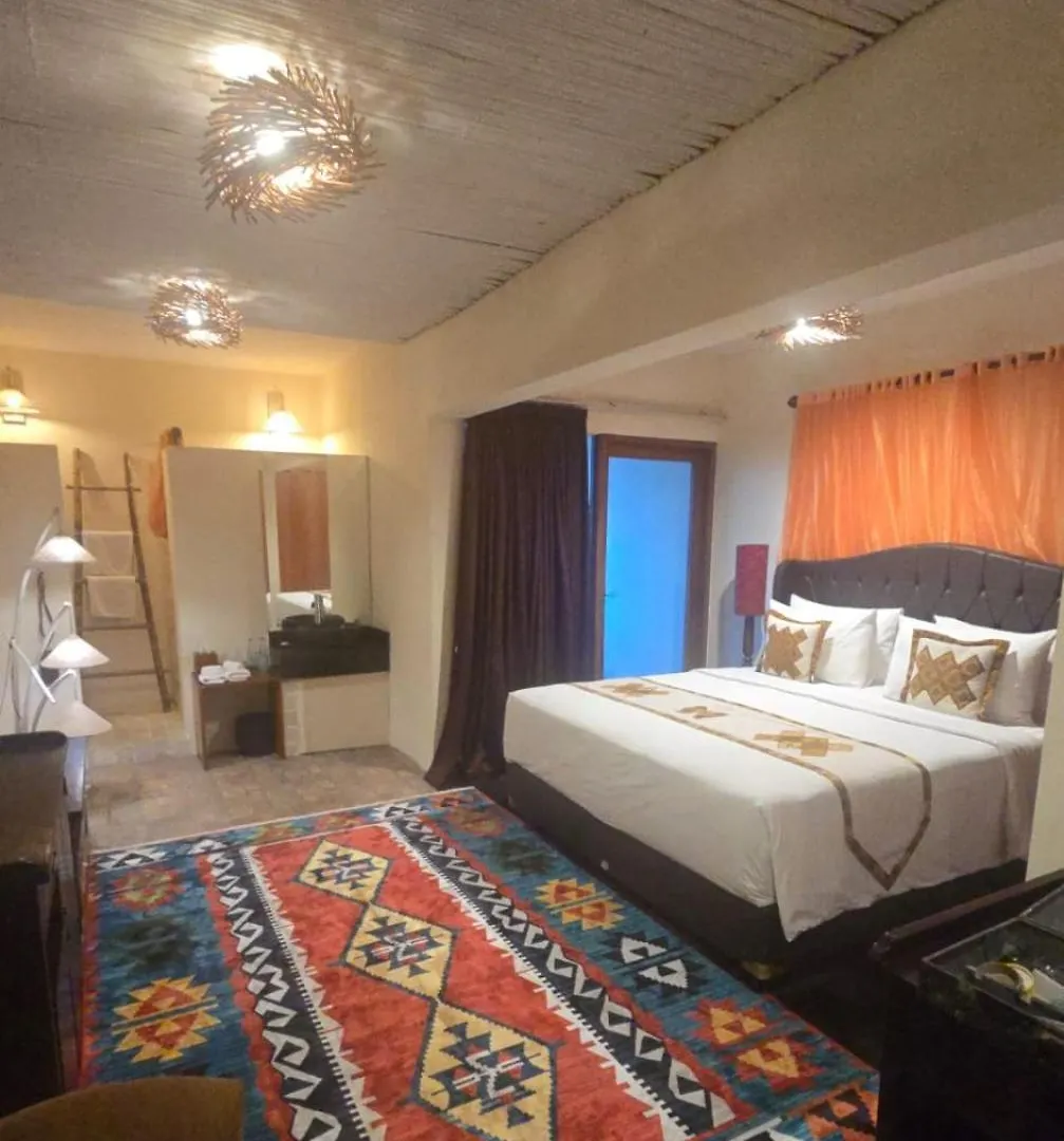 Sky Suites Seminyak 4*,