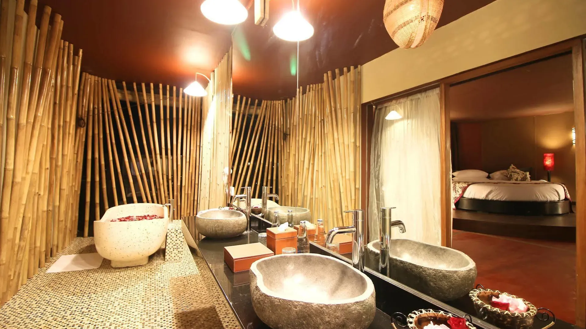 Sky Suites Seminyak 4*,